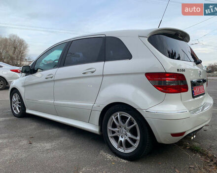 Белый Мерседес Б-класс, объемом двигателя 2 л и пробегом 85 тыс. км за 9100 $, фото 13 на Automoto.ua