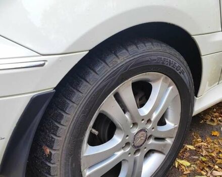 Белый Мерседес Б-класс, объемом двигателя 1.7 л и пробегом 78 тыс. км за 9000 $, фото 9 на Automoto.ua