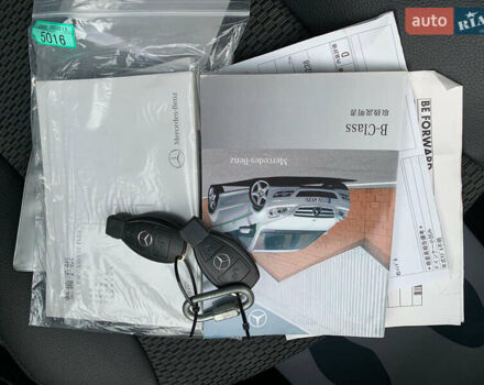 Белый Мерседес Б-класс, объемом двигателя 2 л и пробегом 85 тыс. км за 9100 $, фото 26 на Automoto.ua