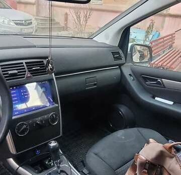 Білий Мерседес Б-клас, об'ємом двигуна 1.7 л та пробігом 141 тис. км за 9400 $, фото 5 на Automoto.ua