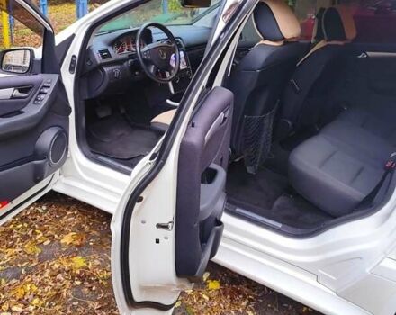 Белый Мерседес Б-класс, объемом двигателя 1.7 л и пробегом 78 тыс. км за 9000 $, фото 13 на Automoto.ua