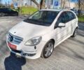 Белый Мерседес Б-класс, объемом двигателя 1.7 л и пробегом 127 тыс. км за 9200 $, фото 6 на Automoto.ua