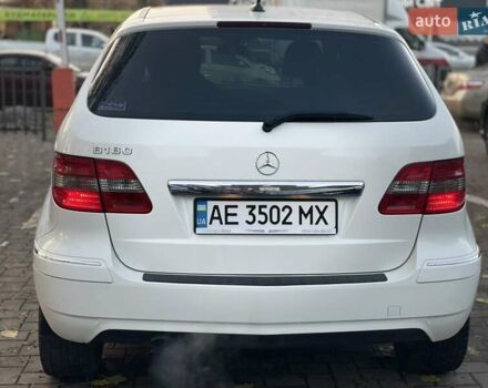 Білий Мерседес Б-клас, об'ємом двигуна 1.7 л та пробігом 124 тис. км за 8600 $, фото 4 на Automoto.ua