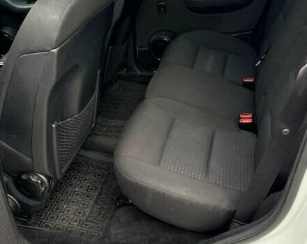 Білий Мерседес Б-клас, об'ємом двигуна 1.7 л та пробігом 193 тис. км за 8700 $, фото 11 на Automoto.ua