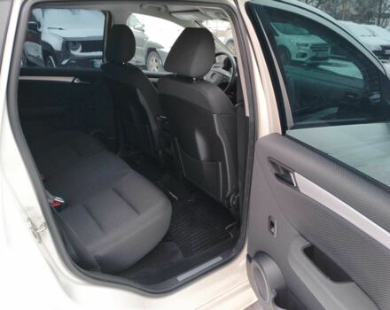 Белый Мерседес Б-класс, объемом двигателя 1.7 л и пробегом 28 тыс. км за 10400 $, фото 11 на Automoto.ua