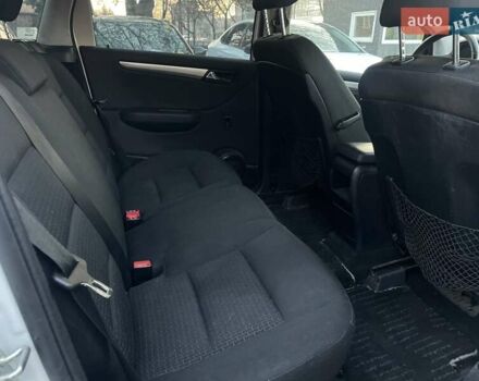 Білий Мерседес Б-клас, об'ємом двигуна 1.7 л та пробігом 124 тис. км за 8600 $, фото 20 на Automoto.ua