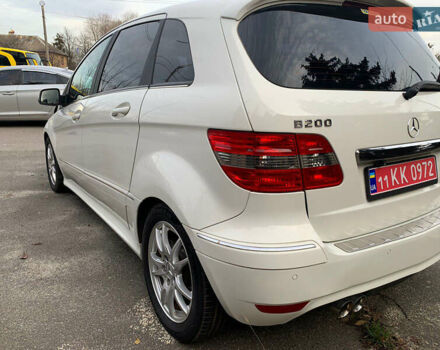 Белый Мерседес Б-класс, объемом двигателя 2 л и пробегом 85 тыс. км за 9100 $, фото 10 на Automoto.ua