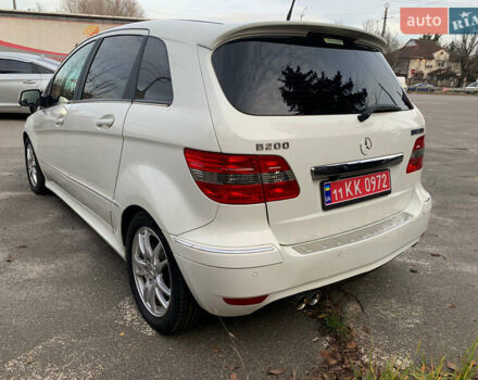Белый Мерседес Б-класс, объемом двигателя 2 л и пробегом 85 тыс. км за 9100 $, фото 6 на Automoto.ua