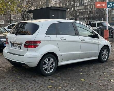 Білий Мерседес Б-клас, об'ємом двигуна 1.7 л та пробігом 124 тис. км за 8600 $, фото 8 на Automoto.ua