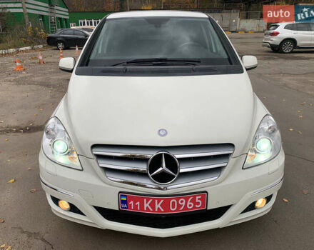 Белый Мерседес Б-класс, объемом двигателя 1.7 л и пробегом 50 тыс. км за 8600 $, фото 1 на Automoto.ua