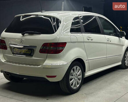 Білий Мерседес Б-клас, об'ємом двигуна 1.7 л та пробігом 124 тис. км за 8100 $, фото 5 на Automoto.ua