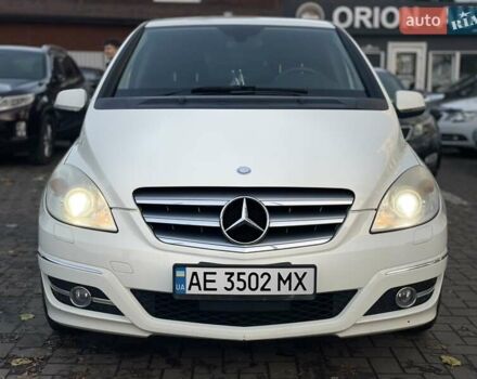 Білий Мерседес Б-клас, об'ємом двигуна 1.7 л та пробігом 124 тис. км за 8600 $, фото 1 на Automoto.ua