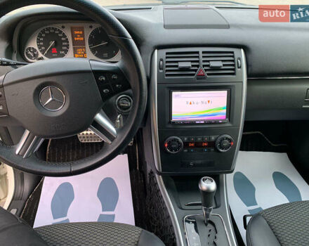 Белый Мерседес Б-класс, объемом двигателя 2 л и пробегом 85 тыс. км за 9100 $, фото 16 на Automoto.ua