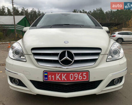 Белый Мерседес Б-класс, объемом двигателя 1.7 л и пробегом 50 тыс. км за 8600 $, фото 3 на Automoto.ua
