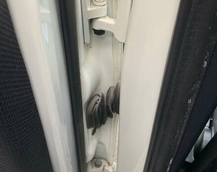 Белый Мерседес Б-класс, объемом двигателя 2 л и пробегом 85 тыс. км за 9100 $, фото 28 на Automoto.ua