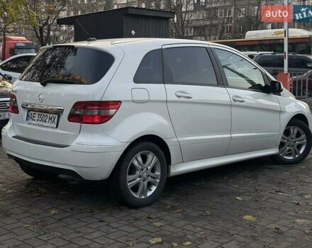 Білий Мерседес Б-клас, об'ємом двигуна 1.7 л та пробігом 124 тис. км за 8600 $, фото 3 на Automoto.ua