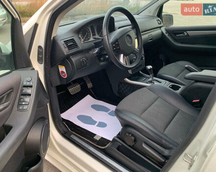 Белый Мерседес Б-класс, объемом двигателя 2 л и пробегом 85 тыс. км за 9100 $, фото 23 на Automoto.ua