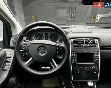 Білий Мерседес Б-клас, об'ємом двигуна 1.7 л та пробігом 124 тис. км за 8100 $, фото 14 на Automoto.ua