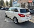 Белый Мерседес Б-класс, объемом двигателя 1.8 л и пробегом 400 тыс. км за 11700 $, фото 2 на Automoto.ua