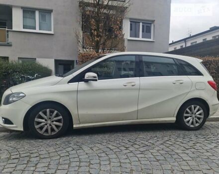 Білий Мерседес Б-клас, об'ємом двигуна 1.8 л та пробігом 134 тис. км за 12018 $, фото 2 на Automoto.ua