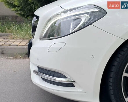 Білий Мерседес Б-клас, об'ємом двигуна 1.6 л та пробігом 144 тис. км за 15000 $, фото 5 на Automoto.ua