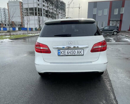 Белый Мерседес Б-класс, объемом двигателя 1.7 л и пробегом 184 тыс. км за 10700 $, фото 6 на Automoto.ua