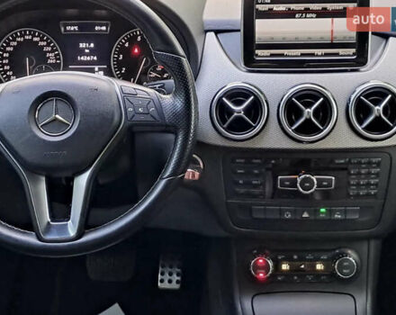 Білий Мерседес Б-клас, об'ємом двигуна 1.6 л та пробігом 144 тис. км за 15000 $, фото 16 на Automoto.ua