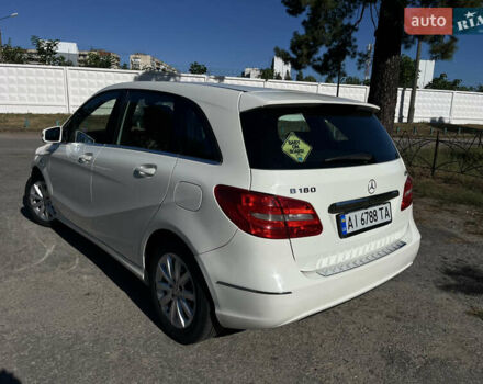 Белый Мерседес Б-класс, объемом двигателя 1.8 л и пробегом 167 тыс. км за 11600 $, фото 1 на Automoto.ua