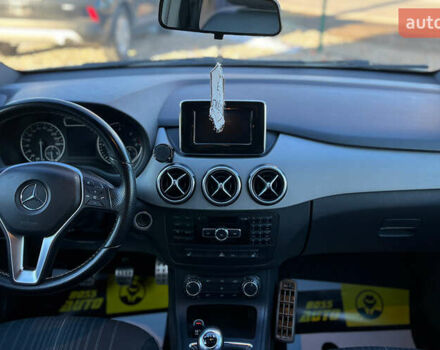 Белый Мерседес Б-класс, объемом двигателя 1.8 л и пробегом 250 тыс. км за 11000 $, фото 9 на Automoto.ua