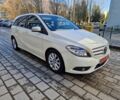 Белый Мерседес Б-класс, объемом двигателя 1.5 л и пробегом 319 тыс. км за 8800 $, фото 1 на Automoto.ua