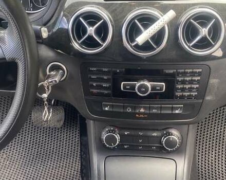 Білий Мерседес Б-клас, об'ємом двигуна 2 л та пробігом 156 тис. км за 12600 $, фото 13 на Automoto.ua