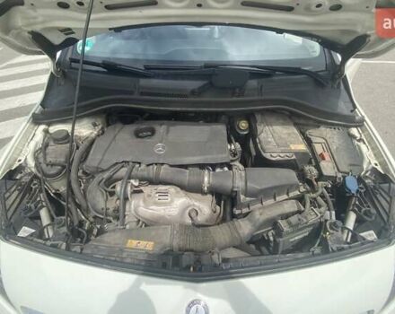 Білий Мерседес Б-клас, об'ємом двигуна 2 л та пробігом 156 тис. км за 12600 $, фото 1 на Automoto.ua
