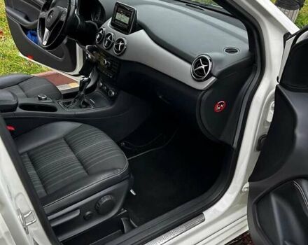 Білий Мерседес Б-клас, об'ємом двигуна 1.46 л та пробігом 146 тис. км за 11600 $, фото 14 на Automoto.ua