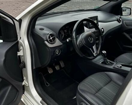 Білий Мерседес Б-клас, об'ємом двигуна 1.46 л та пробігом 146 тис. км за 11600 $, фото 2 на Automoto.ua