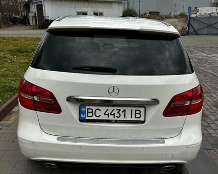 Білий Мерседес Б-клас, об'ємом двигуна 1.46 л та пробігом 146 тис. км за 11600 $, фото 4 на Automoto.ua