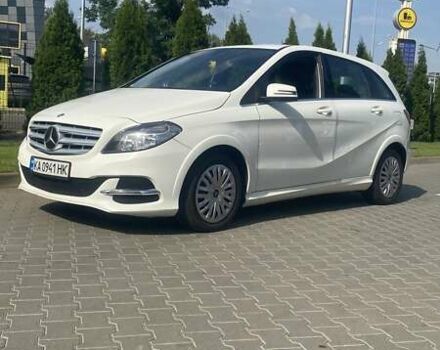 Білий Мерседес Б-клас, об'ємом двигуна 2 л та пробігом 156 тис. км за 12600 $, фото 17 на Automoto.ua