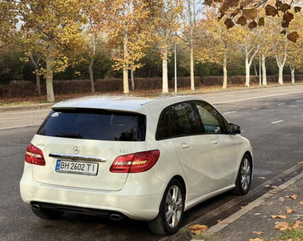 Белый Мерседес Б-класс, объемом двигателя 1.8 л и пробегом 200 тыс. км за 11800 $, фото 4 на Automoto.ua