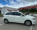 Белый Мерседес Б-класс, объемом двигателя 0 л и пробегом 125 тыс. км за 10500 $, фото 3 на Automoto.ua