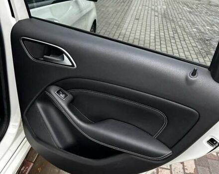 Білий Мерседес Б-клас, об'ємом двигуна 1.46 л та пробігом 146 тис. км за 11600 $, фото 16 на Automoto.ua