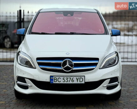 Білий Мерседес Б-клас, об'ємом двигуна 0 л та пробігом 160 тис. км за 9500 $, фото 9 на Automoto.ua