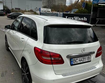 Білий Мерседес Б-клас, об'ємом двигуна 1.46 л та пробігом 146 тис. км за 11600 $, фото 5 на Automoto.ua
