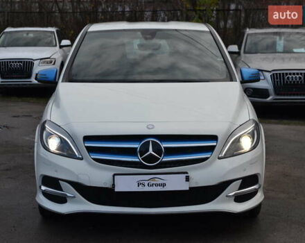 Білий Мерседес Б-клас, об'ємом двигуна 0 л та пробігом 104 тис. км за 10799 $, фото 2 на Automoto.ua