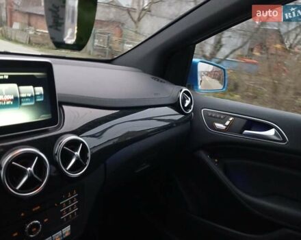 Белый Мерседес Б-класс, объемом двигателя 0 л и пробегом 104 тыс. км за 11300 $, фото 45 на Automoto.ua