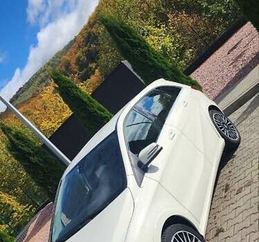 Белый Мерседес Б-класс, объемом двигателя 0 л и пробегом 123 тыс. км за 10900 $, фото 2 на Automoto.ua