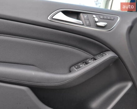 Білий Мерседес Б-клас, об'ємом двигуна 0 л та пробігом 104 тис. км за 10799 $, фото 19 на Automoto.ua