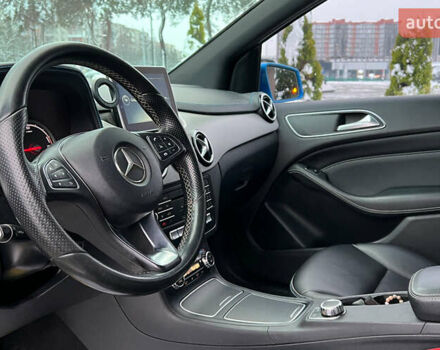 Белый Мерседес Б-класс, объемом двигателя 0 л и пробегом 146 тыс. км за 11700 $, фото 9 на Automoto.ua