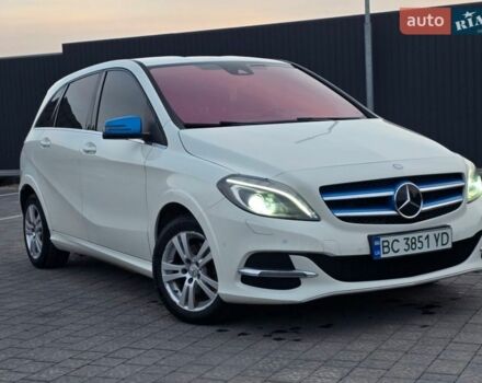 Білий Мерседес Б-клас, об'ємом двигуна 0 л та пробігом 115 тис. км за 9899 $, фото 6 на Automoto.ua
