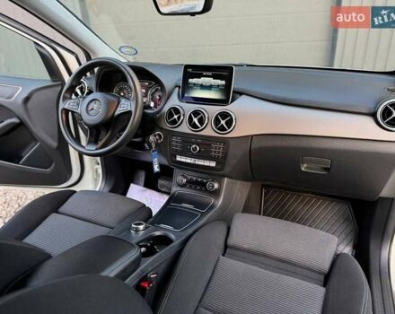 Белый Мерседес Б-класс, объемом двигателя 0 л и пробегом 82 тыс. км за 9800 $, фото 52 на Automoto.ua