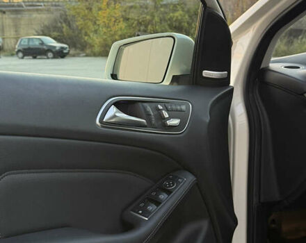 Белый Мерседес Б-класс, объемом двигателя 0 л и пробегом 81 тыс. км за 10950 $, фото 41 на Automoto.ua