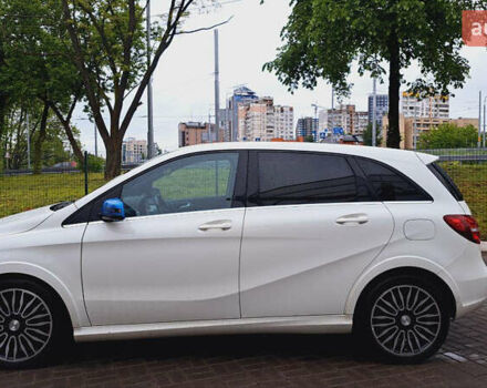 Белый Мерседес Б-класс, объемом двигателя 0 л и пробегом 93 тыс. км за 9499 $, фото 7 на Automoto.ua